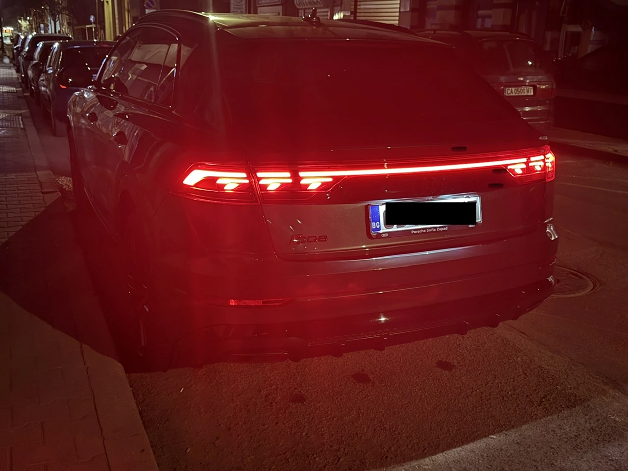 Audi Q8 FL S Line Всички екстри! Лизинг! Гаранция!, снимка 7 - Автомобили и джипове - 53884533