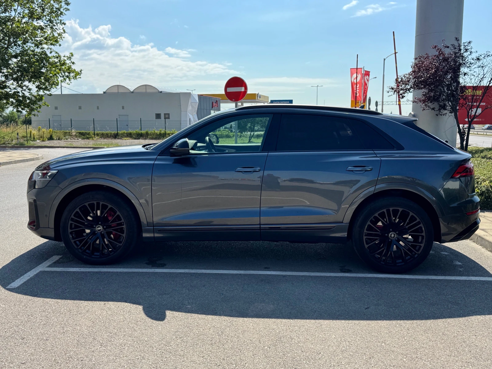 Audi Q8 FL Всички екстри! Лизинг! Гаранция!, снимка 6 - Автомобили и джипове - 54949627