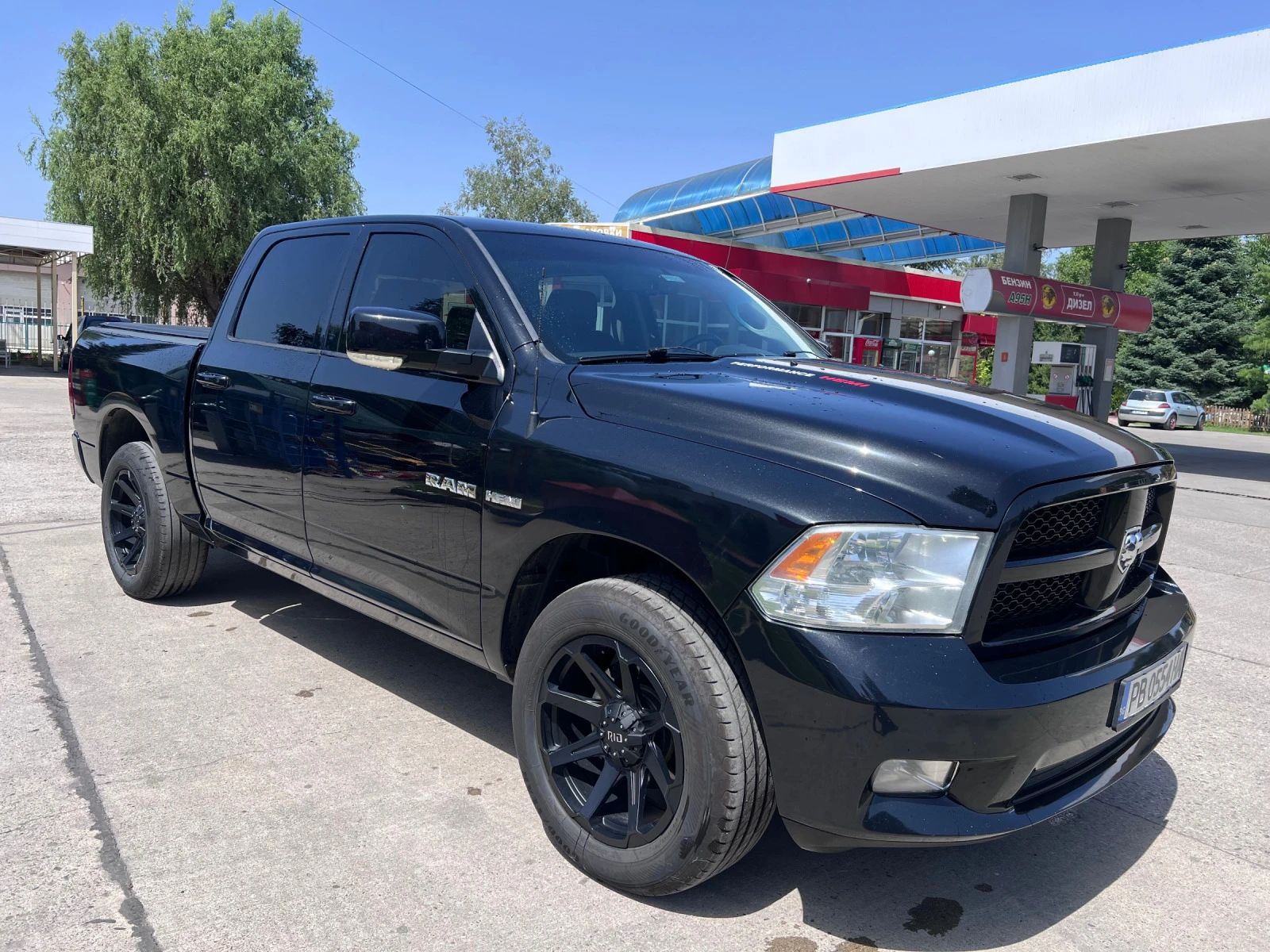 Dodge RAM 1500 RAM 1500 5, 7 HEMI - изображение 2