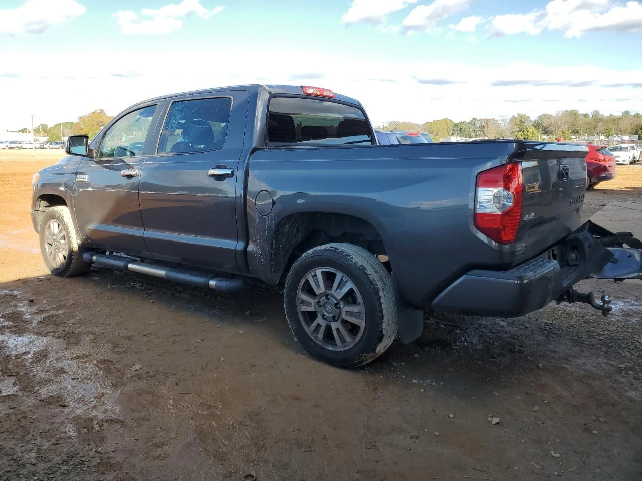 Toyota Tundra CREWMAX Platinum 5.7L V8 - изображение 2