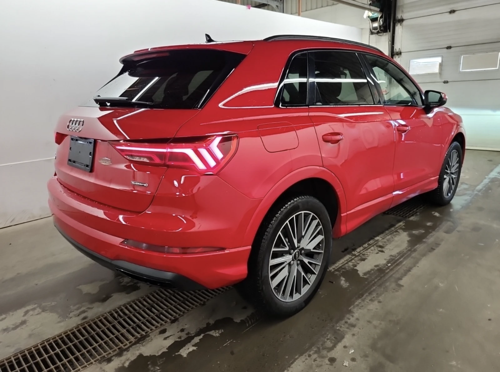 Audi Q3 2022 Audi Q3 KOMFORT - изображение 4