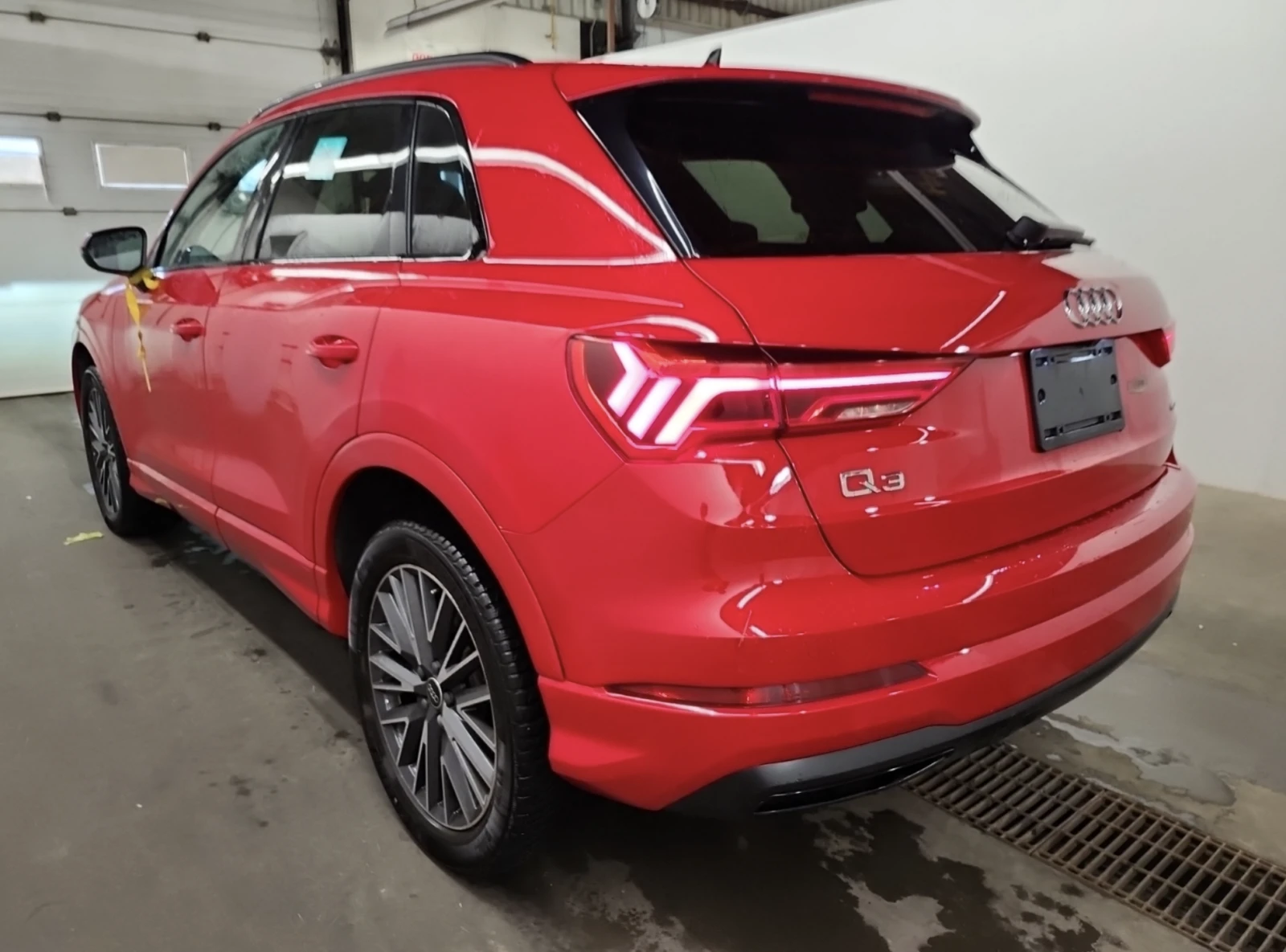 Audi Q3 2022 Audi Q3 KOMFORT - изображение 6