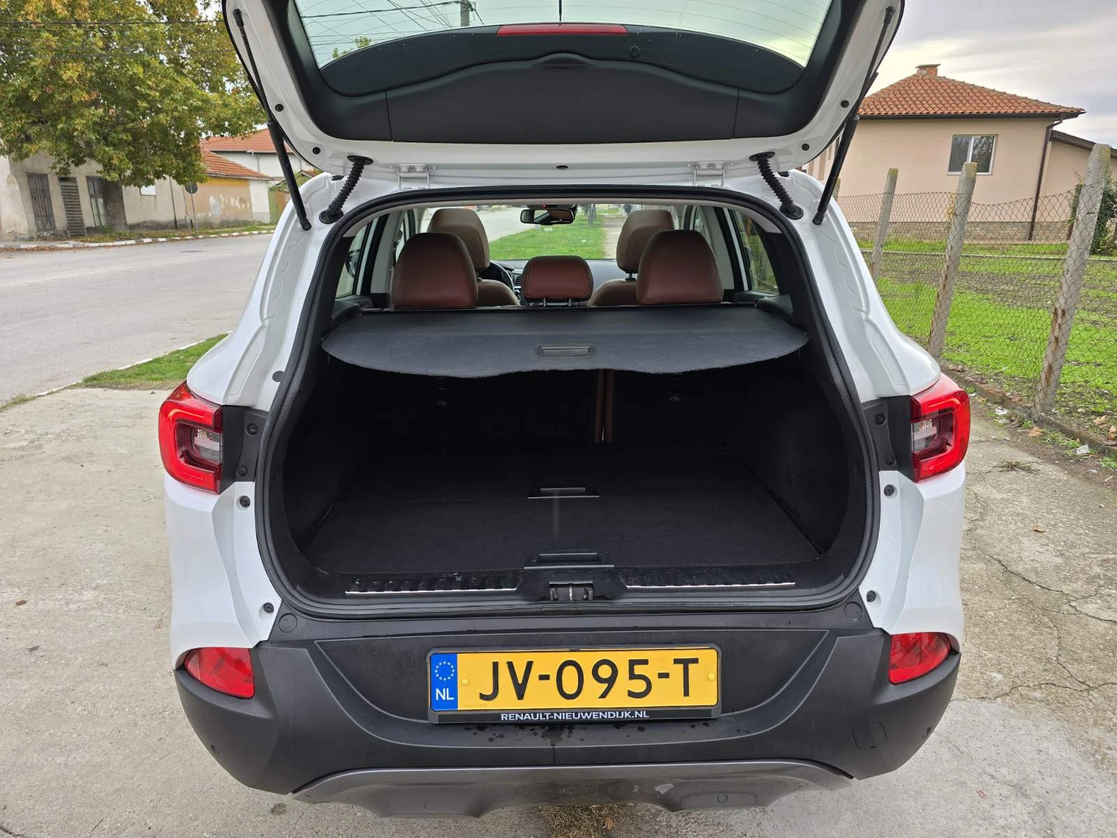 Renault Kadjar 1.5 DCI EURO6/Panorama/Kamera/BOSE - изображение 8