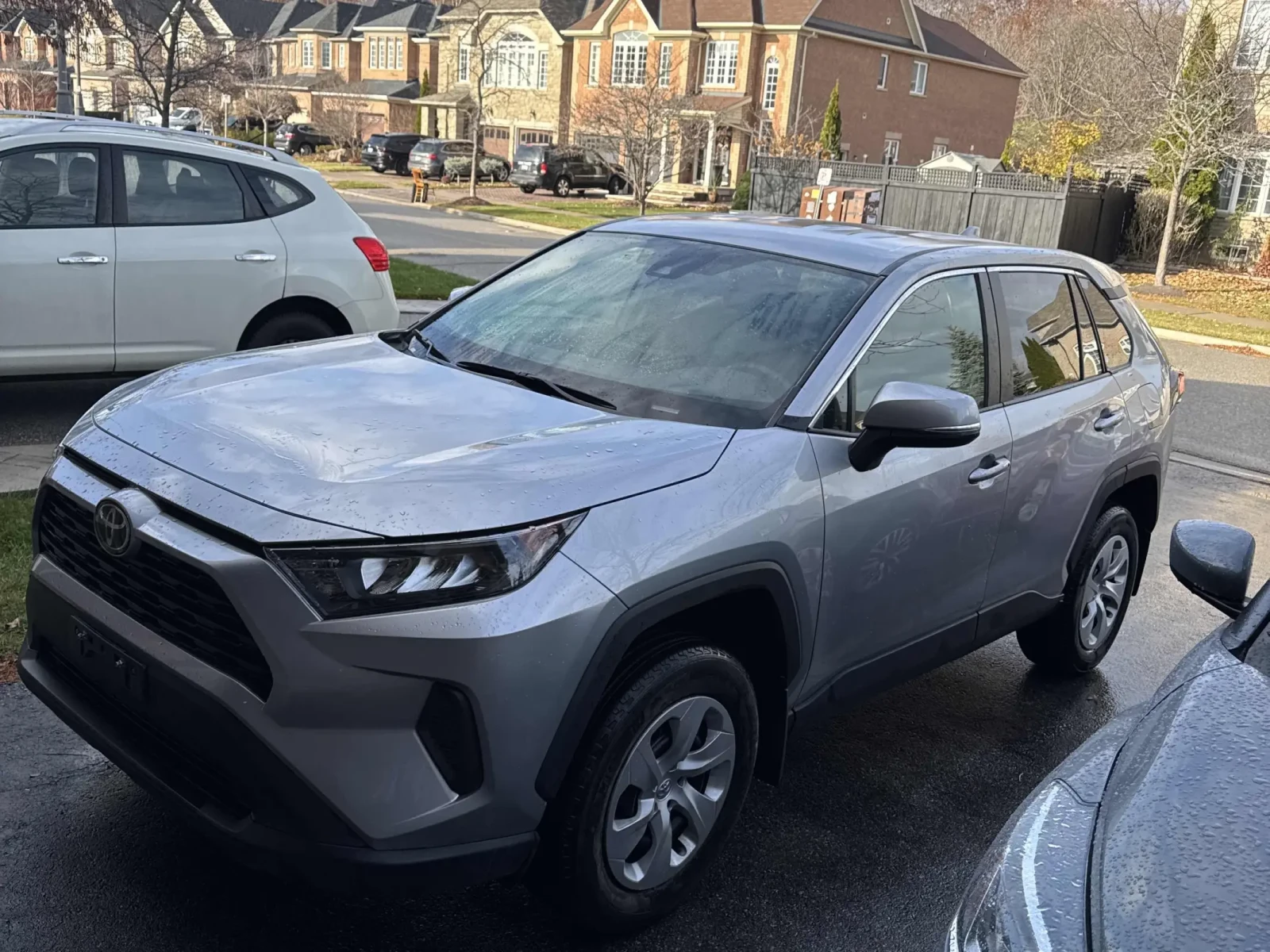 Toyota Rav4 * CARFAX * БЕЗ ПЪРВОНАЧАЛНА ВНОСКА - изображение 2