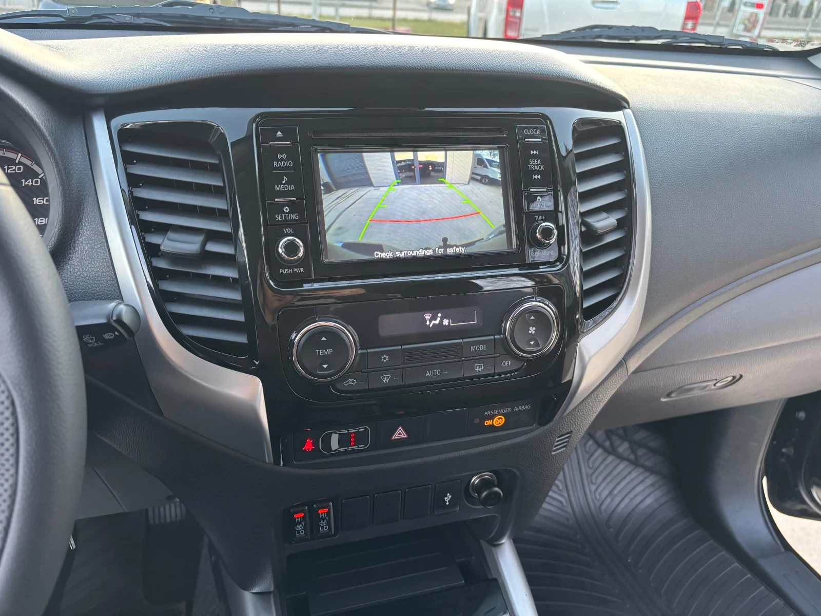 Mitsubishi L200 2.4Di-D  | Mobile.bg   12