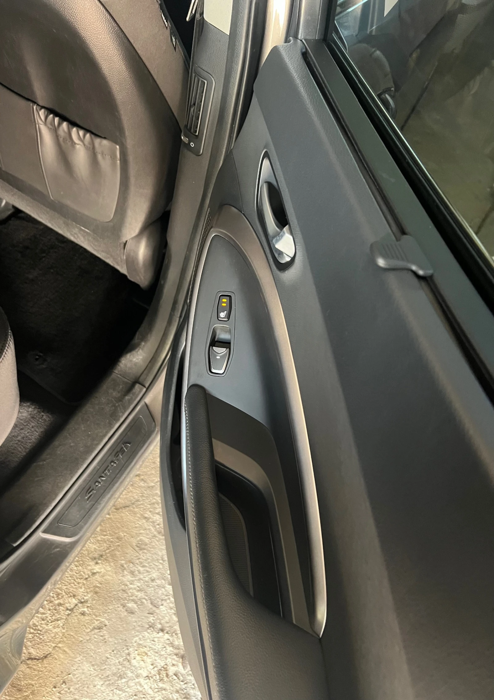 Hyundai Santa fe - 77. хил. км. !, снимка 13 - Автомобили и джипове - 55977364