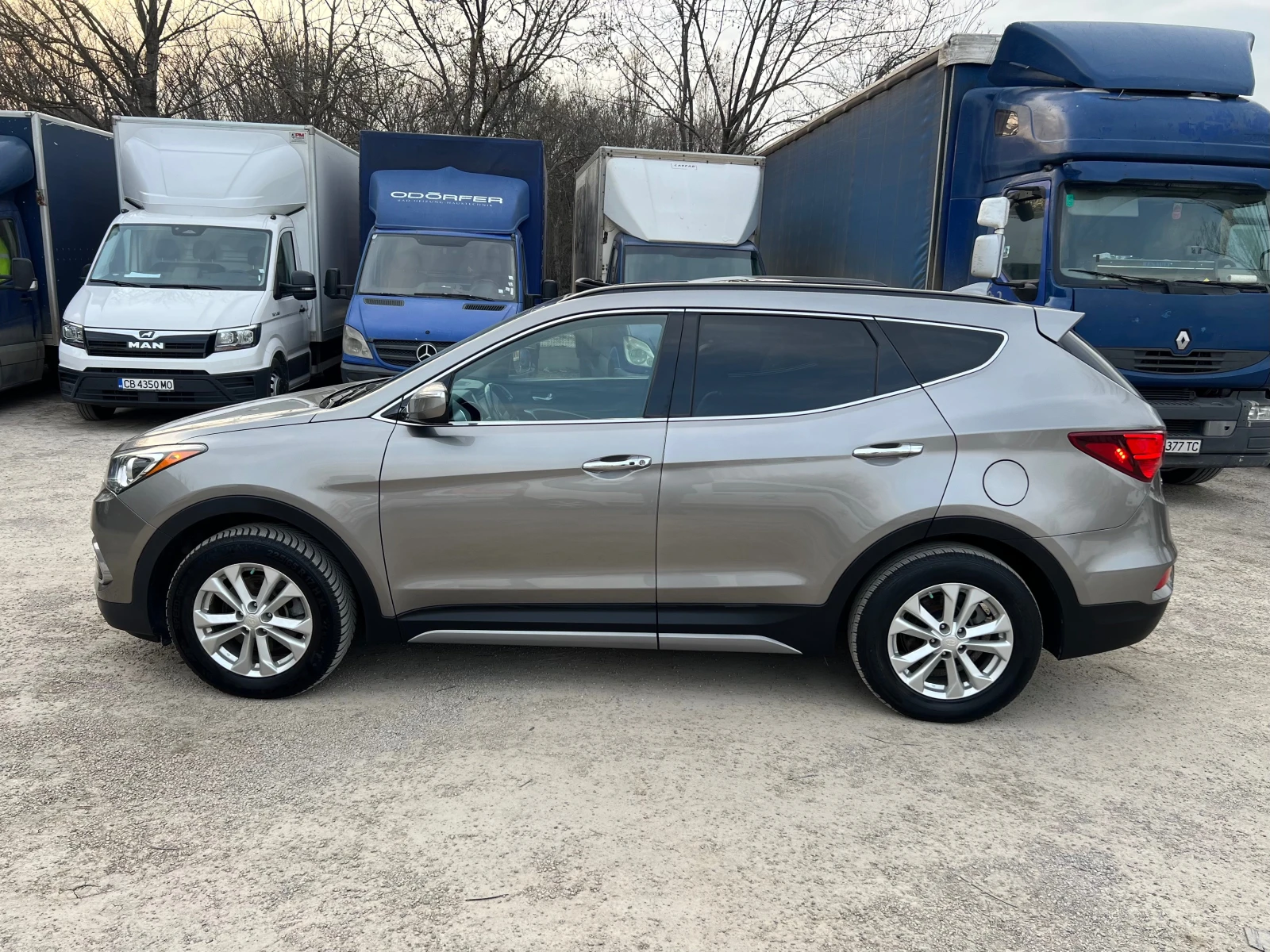 Hyundai Santa fe -360 -Камери+ Панорама+ Кожа+ Обдухване+ FULL-Екст, снимка 7 - Автомобили и джипове - 53894602