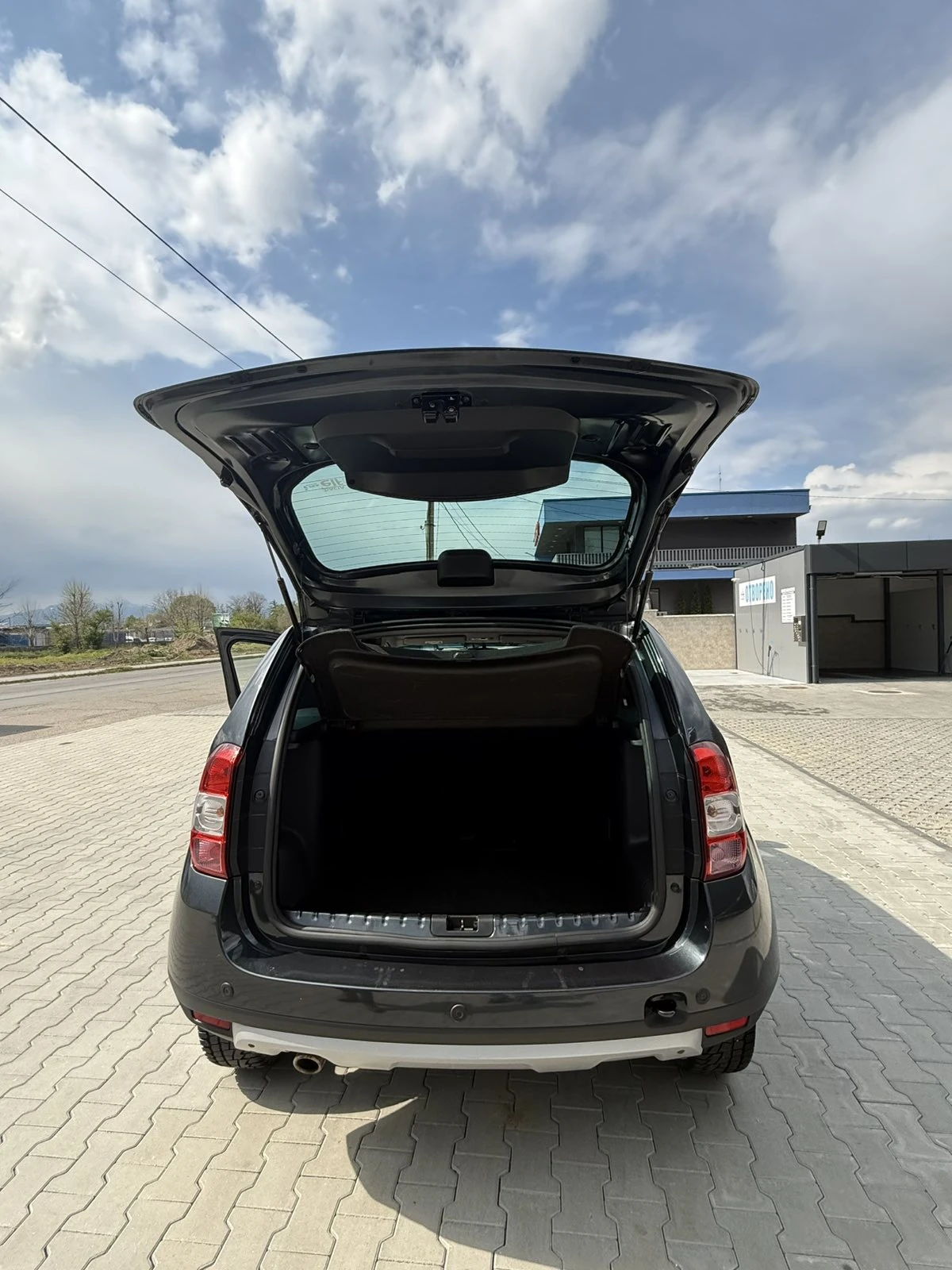 Dacia Duster, снимка 7 - Автомобили и джипове - 54261042