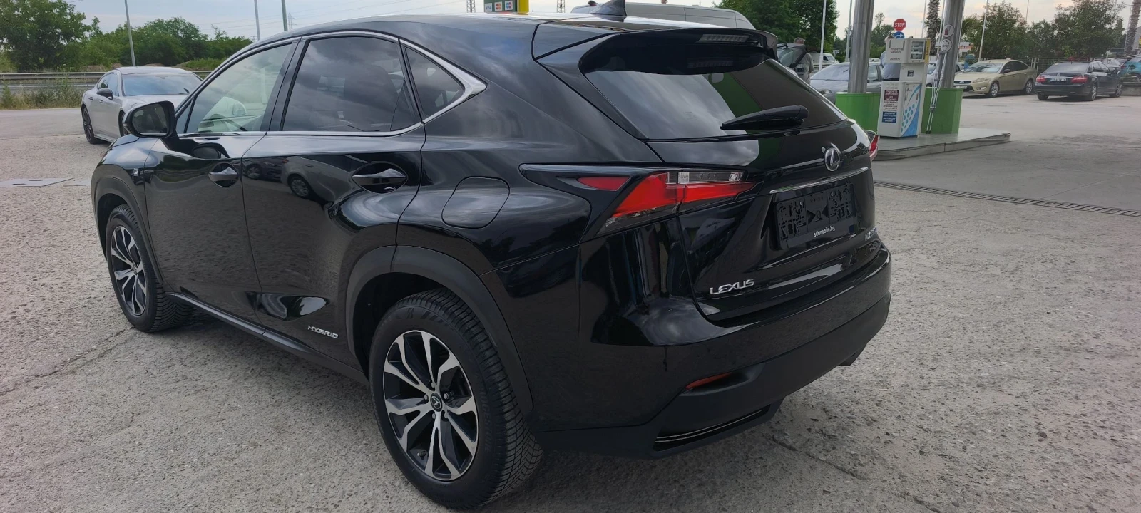 Lexus NX 300h F SPORT 4X4 FULL SERVICE IN LEXUS NEW , снимка 5 - Автомобили и джипове - 54786885