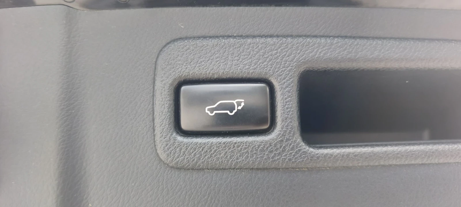 Lexus NX 300h F SPORT 4X4 FULL SERVICE IN LEXUS NEW , снимка 15 - Автомобили и джипове - 54786885