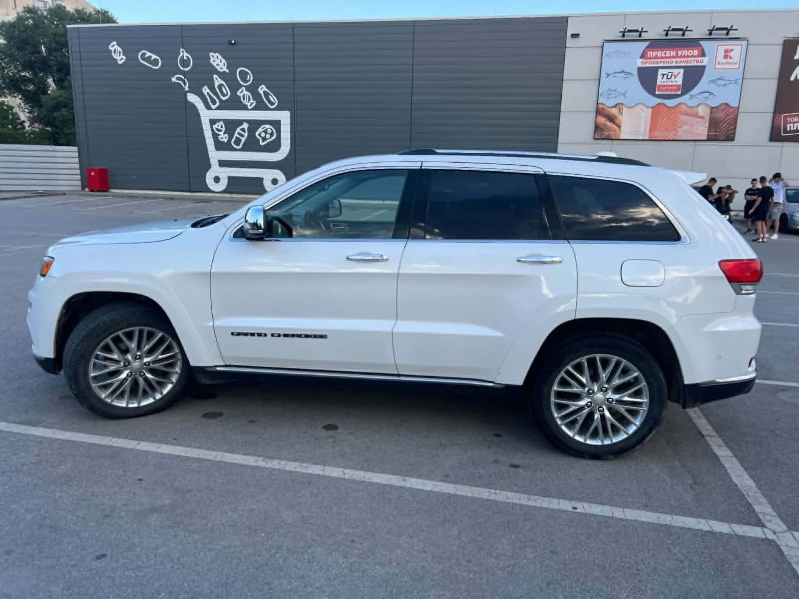 Jeep Grand cherokee SUMMIT 3.6, снимка 3 - Автомобили и джипове - 54991277