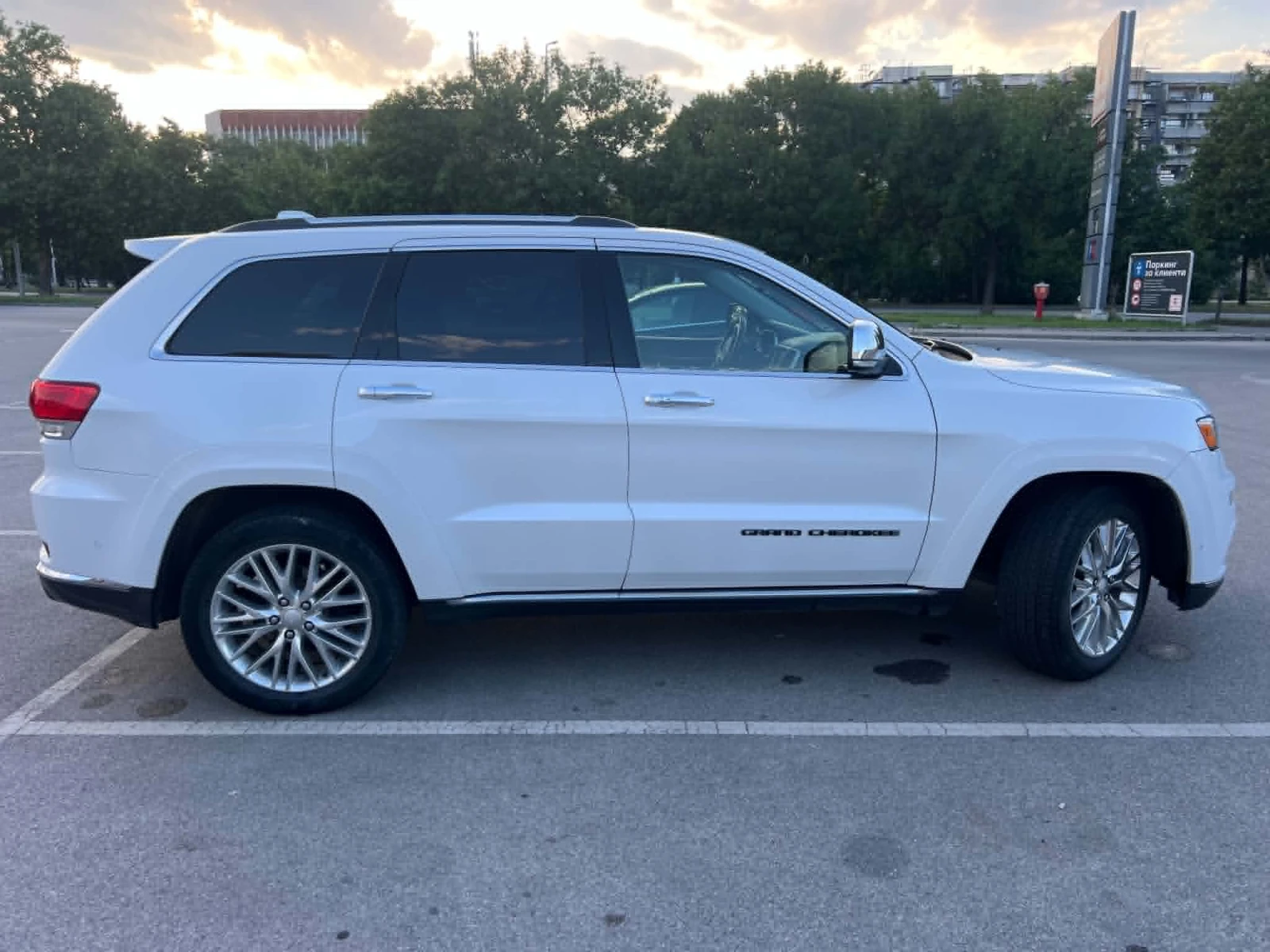 Jeep Grand cherokee SUMMIT 3.6, снимка 4 - Автомобили и джипове - 54991277