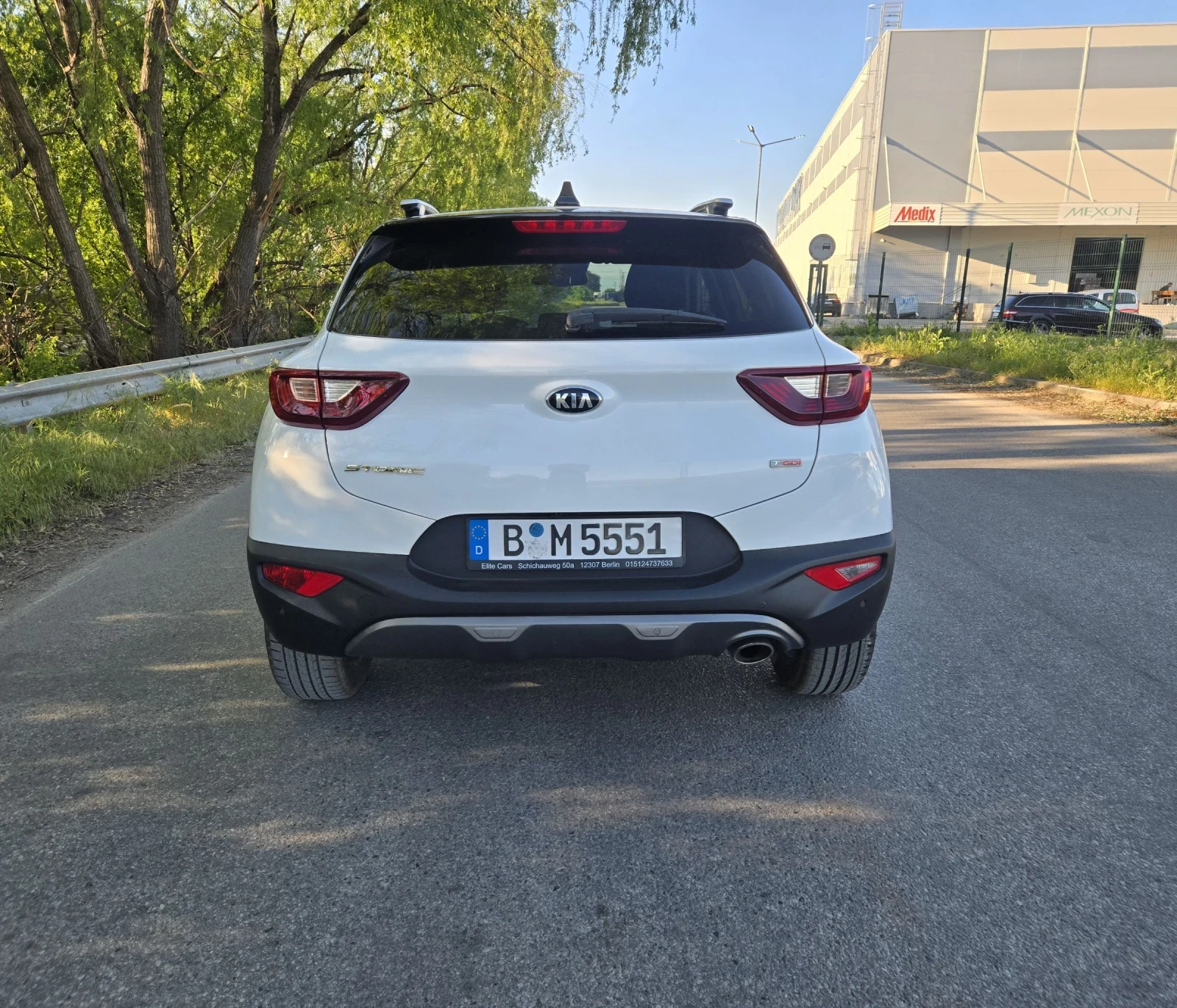 Kia Stonic T GDI 120kc.- NAVI- CARPLAY- WAZE, снимка 9 - Автомобили и джипове - 55005631