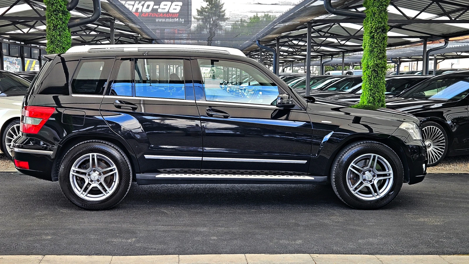 Mercedes-Benz GLK 220CDI/AMG/CAMERA/CAR PLAY/WAZE/AUTO HOLD/LIZING, снимка 4 - Автомобили и джипове - 55128228