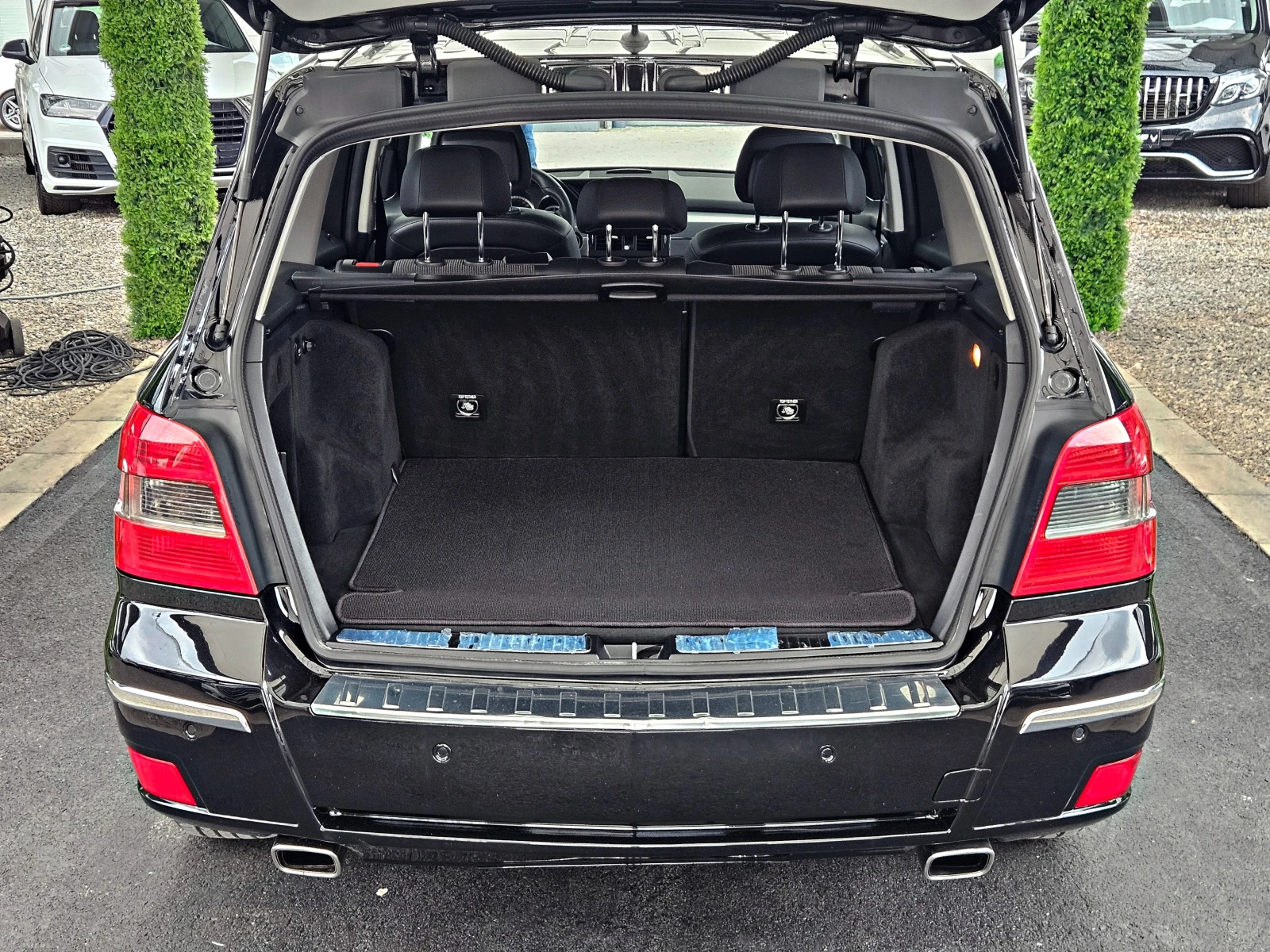 Mercedes-Benz GLK 220CDI/AMG/CAMERA/CAR PLAY/WAZE/AUTO HOLD/LIZING, снимка 8 - Автомобили и джипове - 55128228