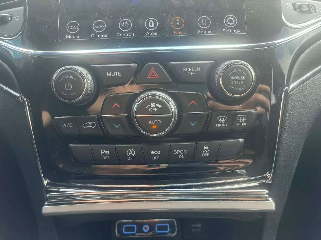 Jeep Grand cherokee * Limited * CARFAX * ОПЦИЯ ЗА ФИНАНСИРАНЕ, снимка 9 - Автомобили и джипове - 55166913