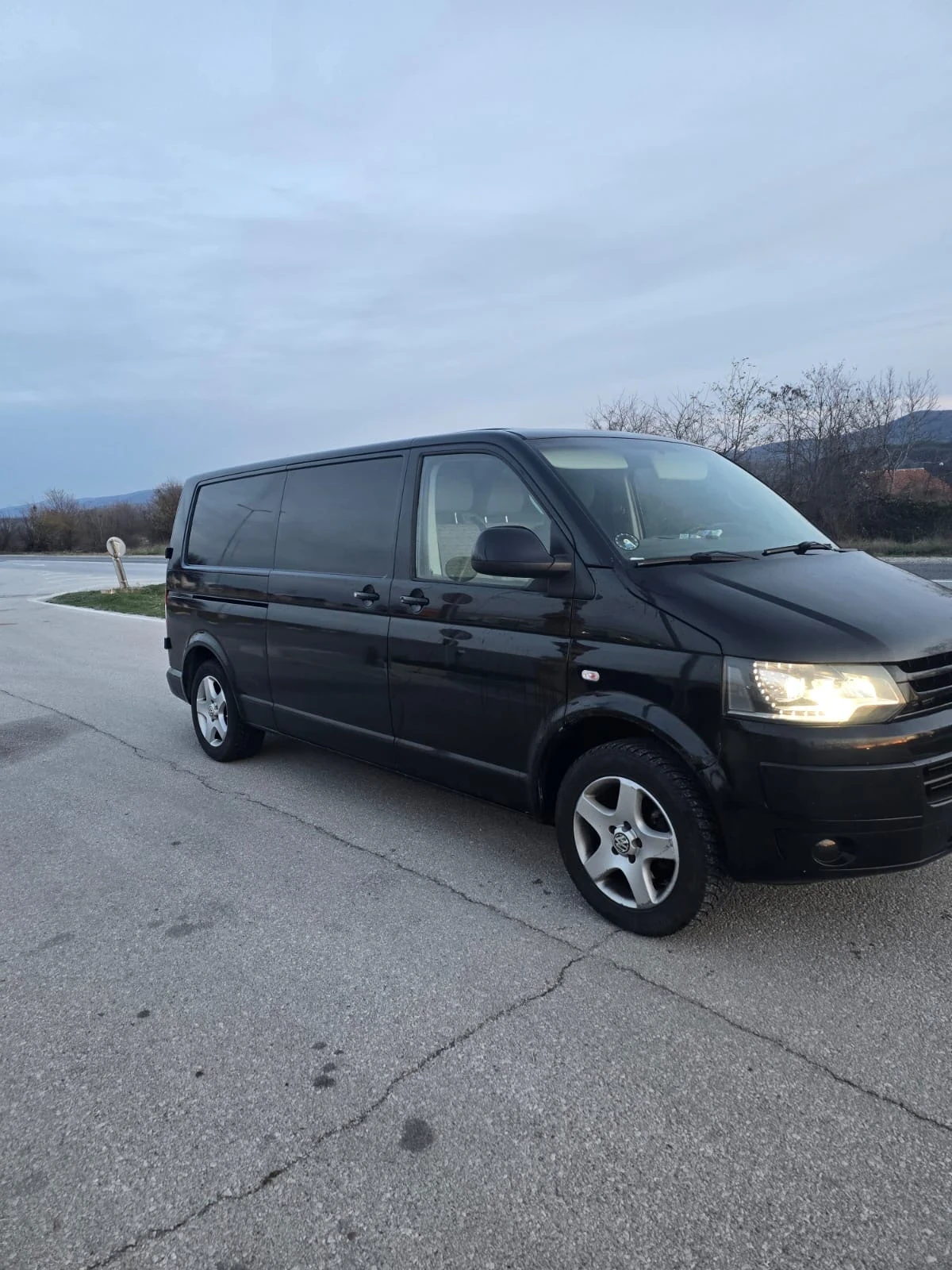 VW Transporter 2.0 TDI 140 HP / СПЕШНО - изображение 5