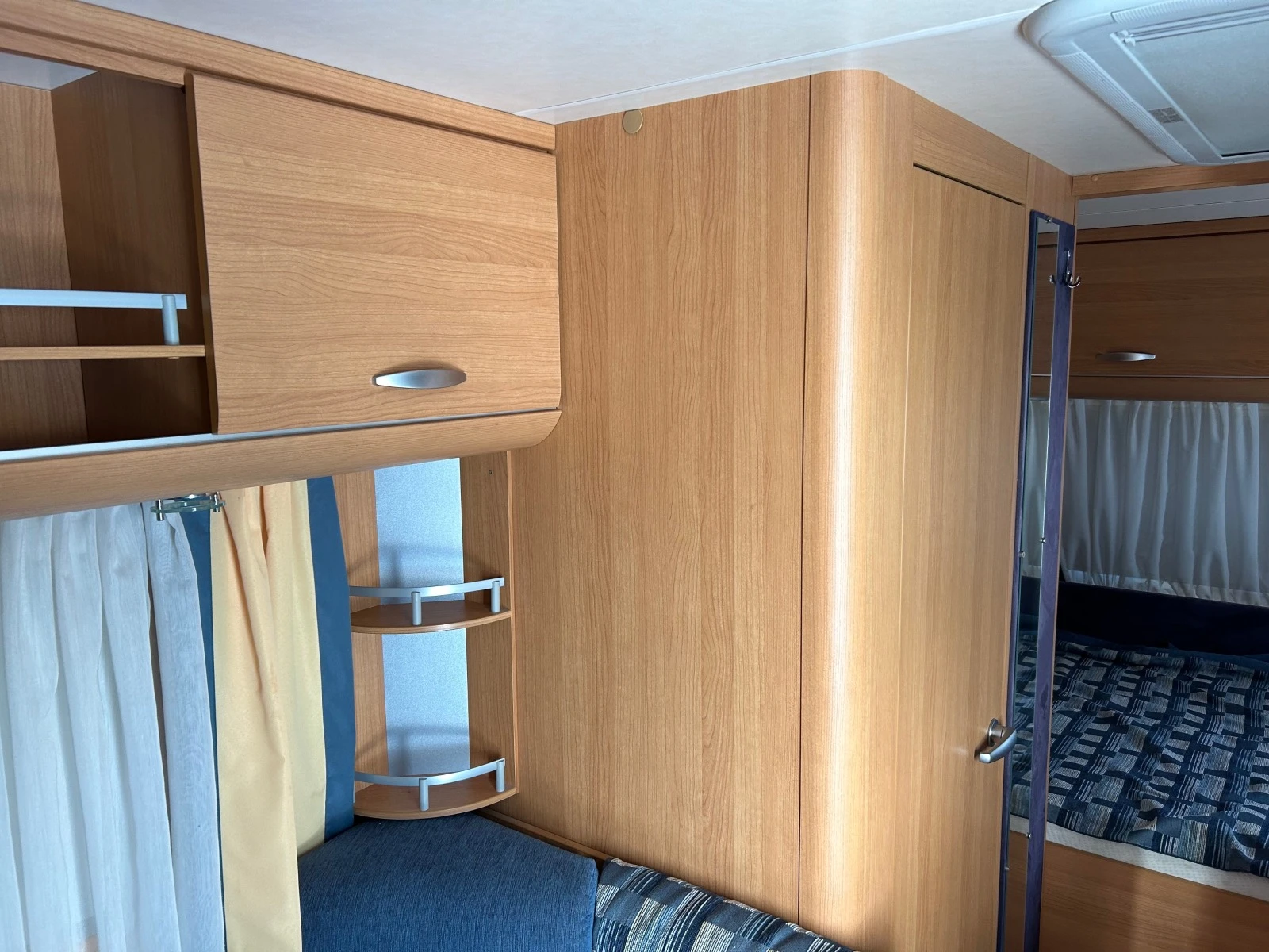  Knaus | Mobile.bg   12