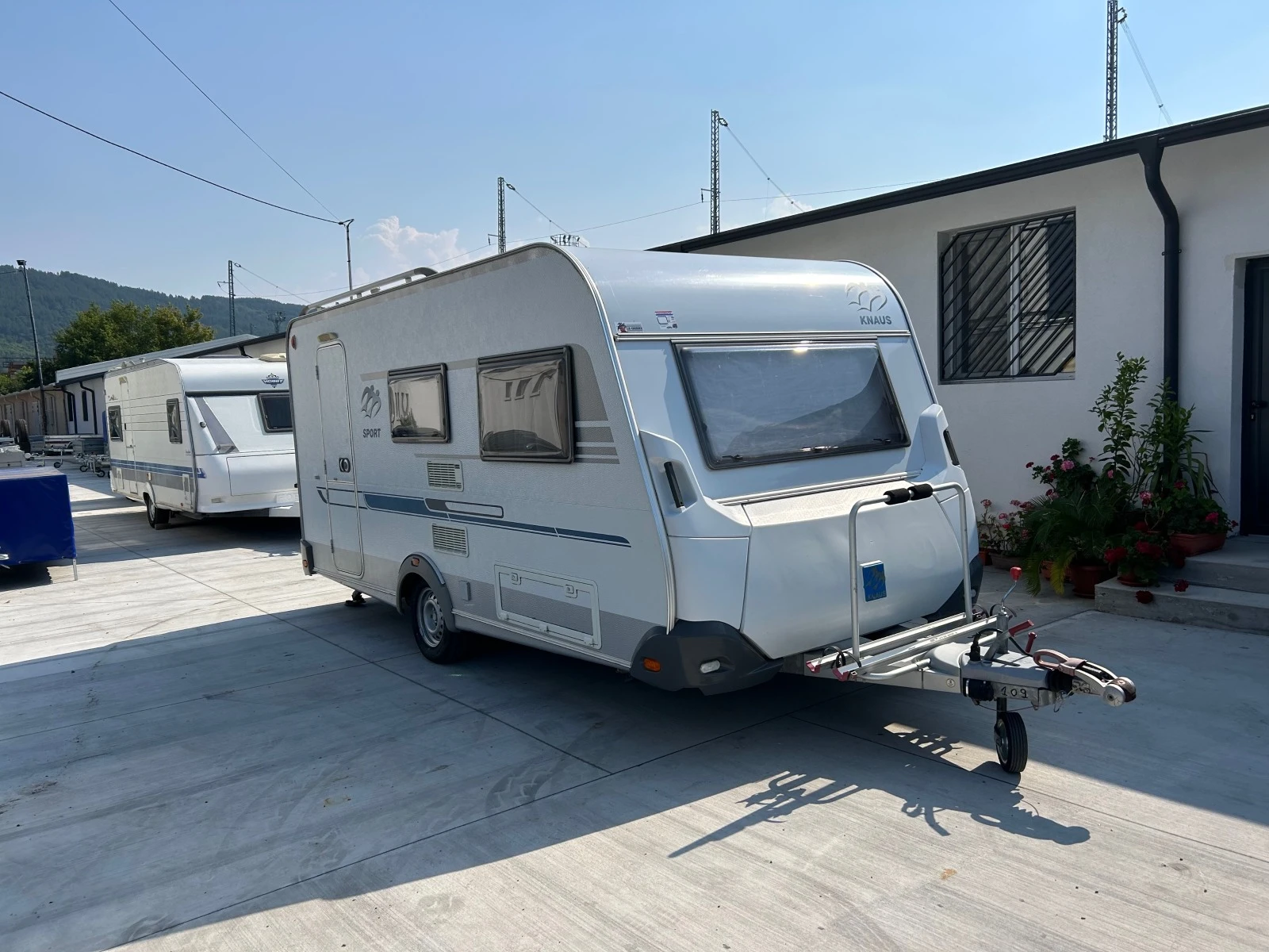  Knaus | Mobile.bg   1