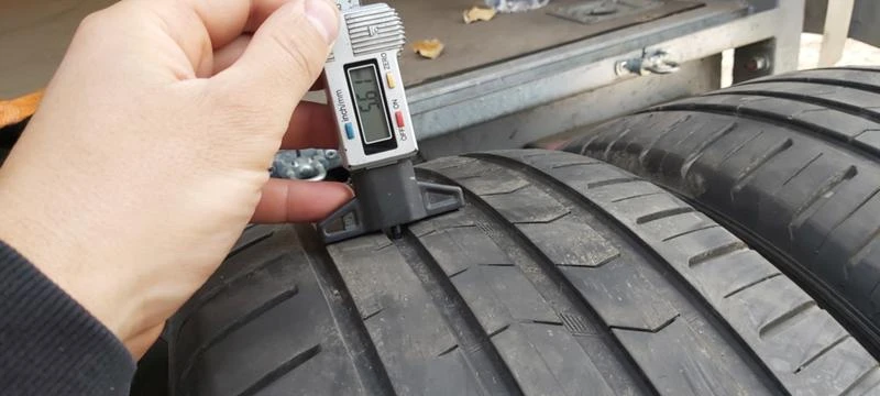 Гуми Летни 225/50R17, снимка 4 - Гуми и джанти - 33067772