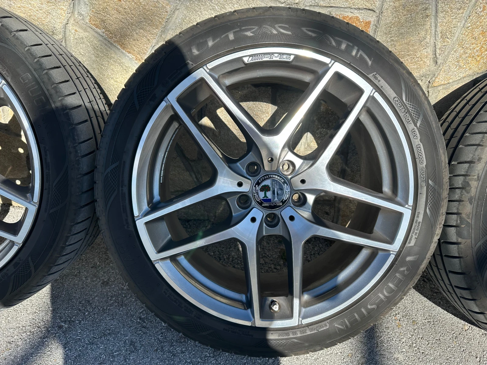    235/45R19  Mercedes-Benz GLA 45 AMG | Mobile.bg   6