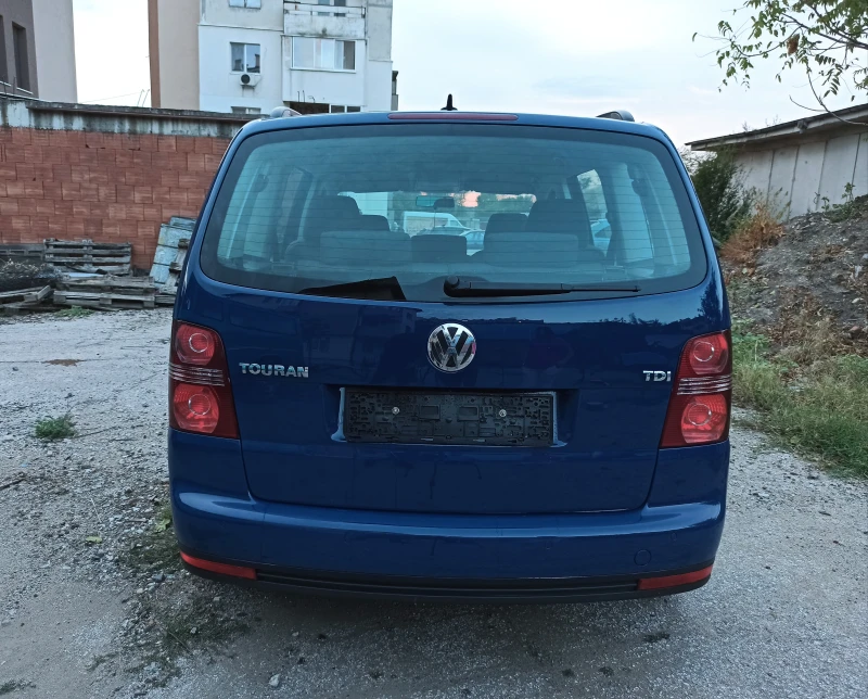 VW Touran 1.9 TDI/7 МЕСТА/6 СКОРОСТИ, снимка 6 - Автомобили и джипове - 47374307