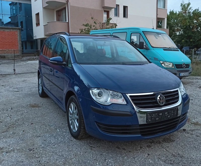 VW Touran 1.9 TDI/7 МЕСТА/6 СКОРОСТИ, снимка 2 - Автомобили и джипове - 47374307