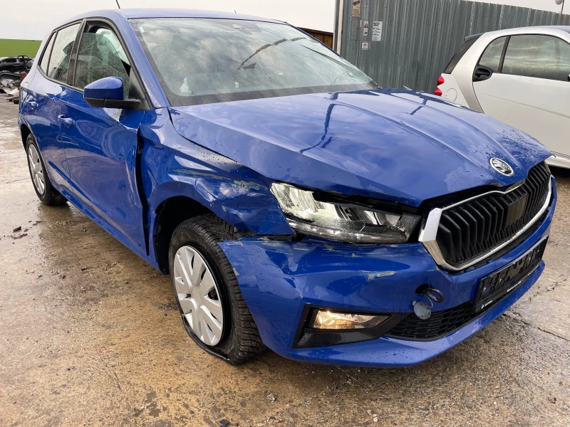 Skoda Fabia 1.0 MPI, снимка 2 - Автомобили и джипове - 47479851