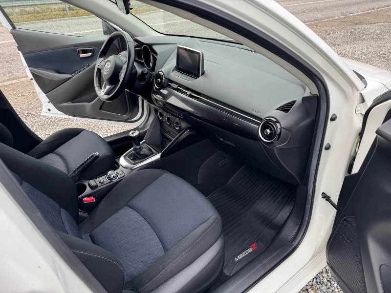 Mazda 2 1.5D* SKYACTIV* NAVI* GERMANY* KLIMA* TOP* , снимка 13 - Автомобили и джипове - 47982672