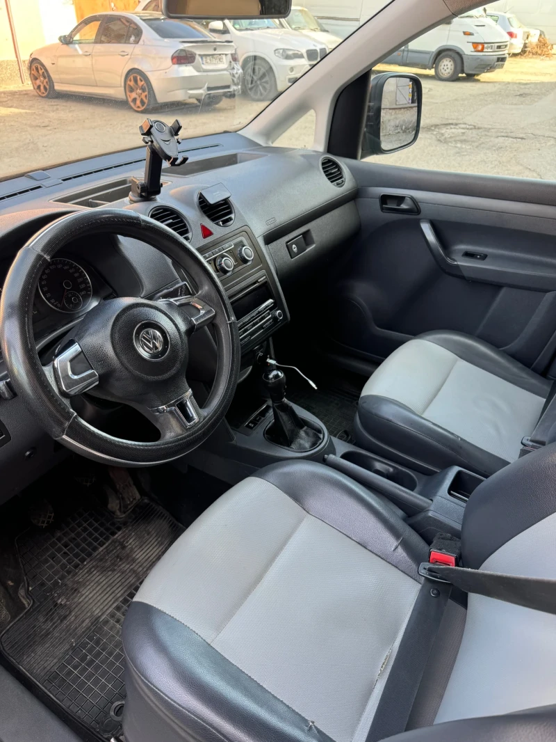 VW Caddy, снимка 9 - Автомобили и джипове - 49438673