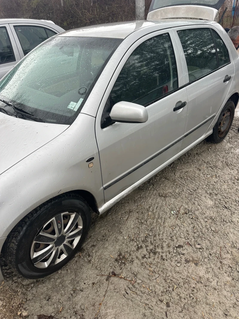 Skoda Fabia 1.4 benzin, снимка 3 - Автомобили и джипове - 49518281