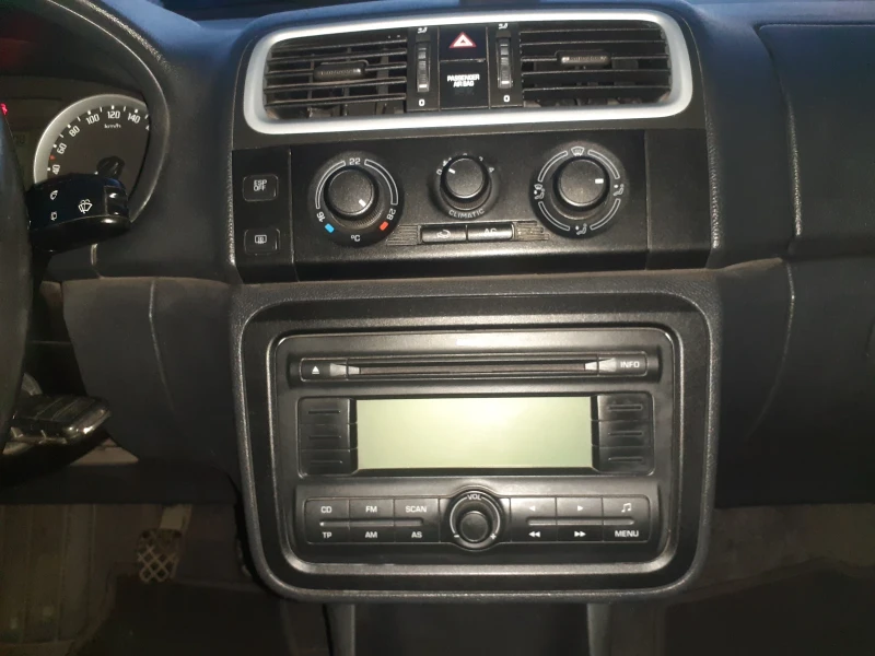 Skoda Fabia 1, 9 TDI 105 конски сили, Клима, снимка 10 - Автомобили и джипове - 52851273