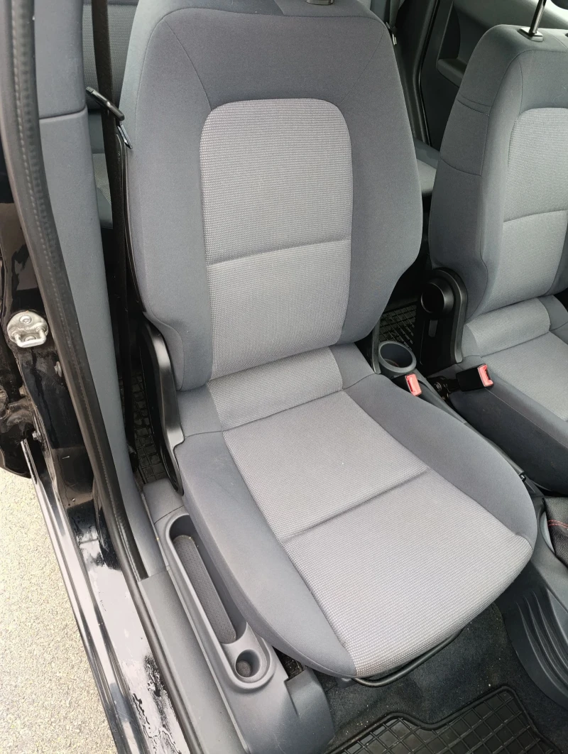 Mitsubishi Colt 1.3 Бензин , снимка 11 - Автомобили и джипове - 53295227