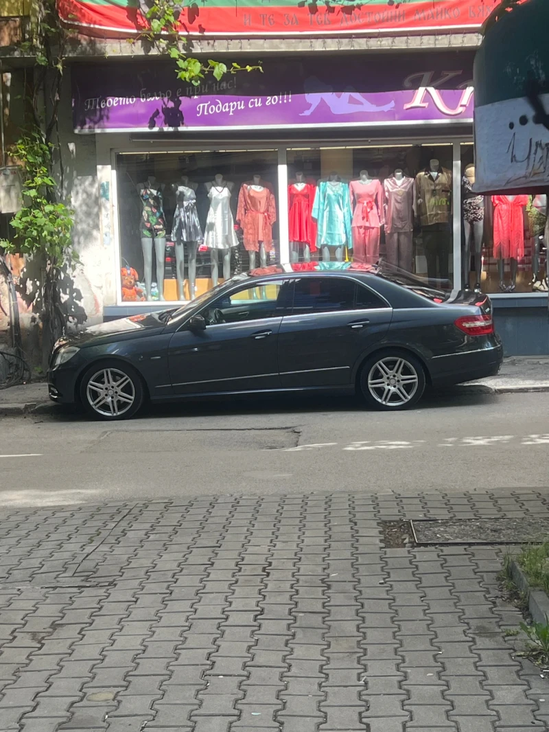 Mercedes-Benz E 350, снимка 9 - Автомобили и джипове - 53457315