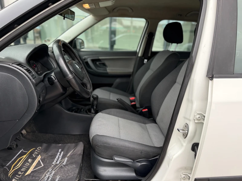 Skoda Fabia 6 МЕСЕЦА ГАРАНЦИЯ/1.6TDI 90к.с. EURO5, снимка 7 - Автомобили и джипове - 53510576