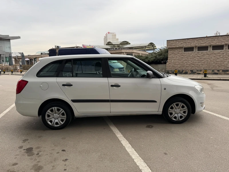 Skoda Fabia 6 МЕСЕЦА ГАРАНЦИЯ/1.6TDI 90к.с. EURO5, снимка 5 - Автомобили и джипове - 53510576