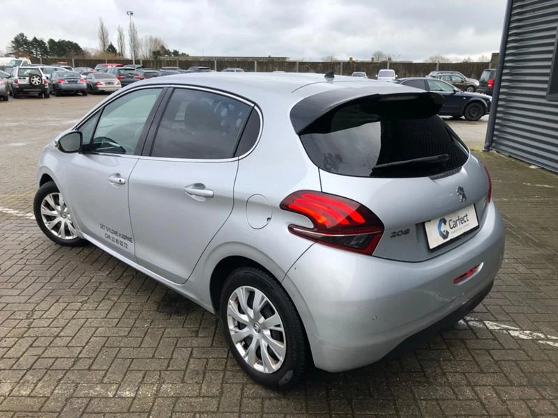 Peugeot 208 1,6 BlueHDI | Mobile.bg — изображение 5