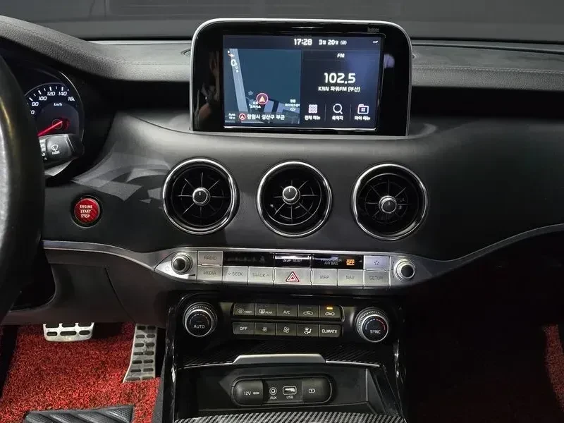 Kia Stinger * 2.0 Turbo * Dream* Edition, снимка 10 - Автомобили и джипове - 55060820