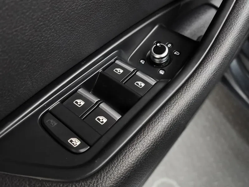 Audi A4 2.0 TFSI Premium - САМО 30% АВАНС, снимка 17 - Автомобили и джипове - 56253844