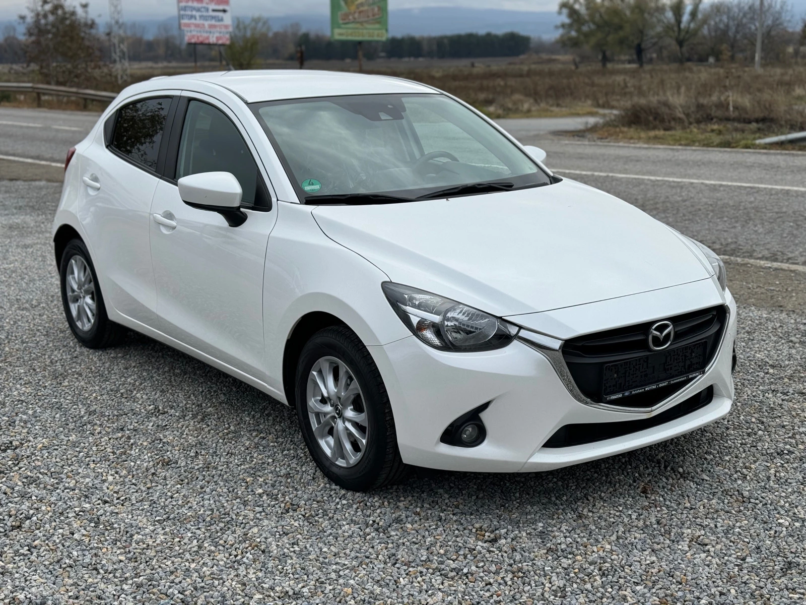 Mazda 2 1.5D* SKYACTIV* NAVI* GERMANY* KLIMA* TOP*  - изображение 3