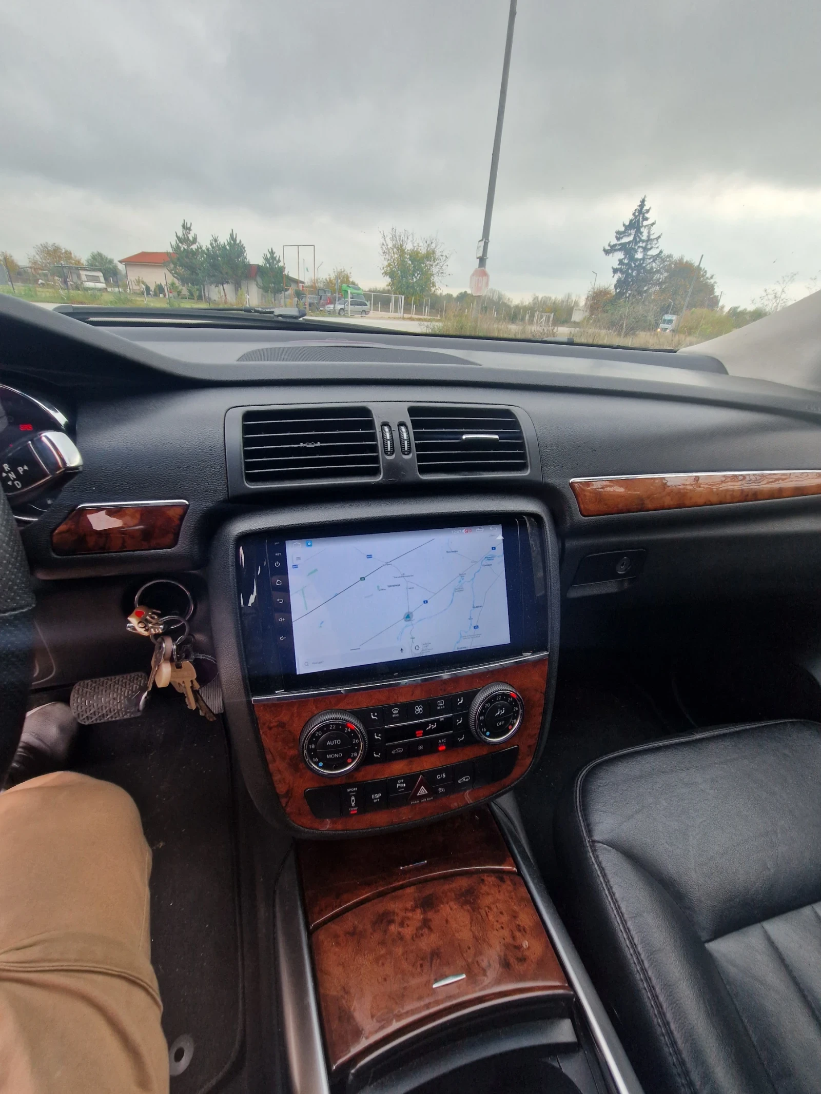 Mercedes-Benz R 320 3.2 - изображение 4