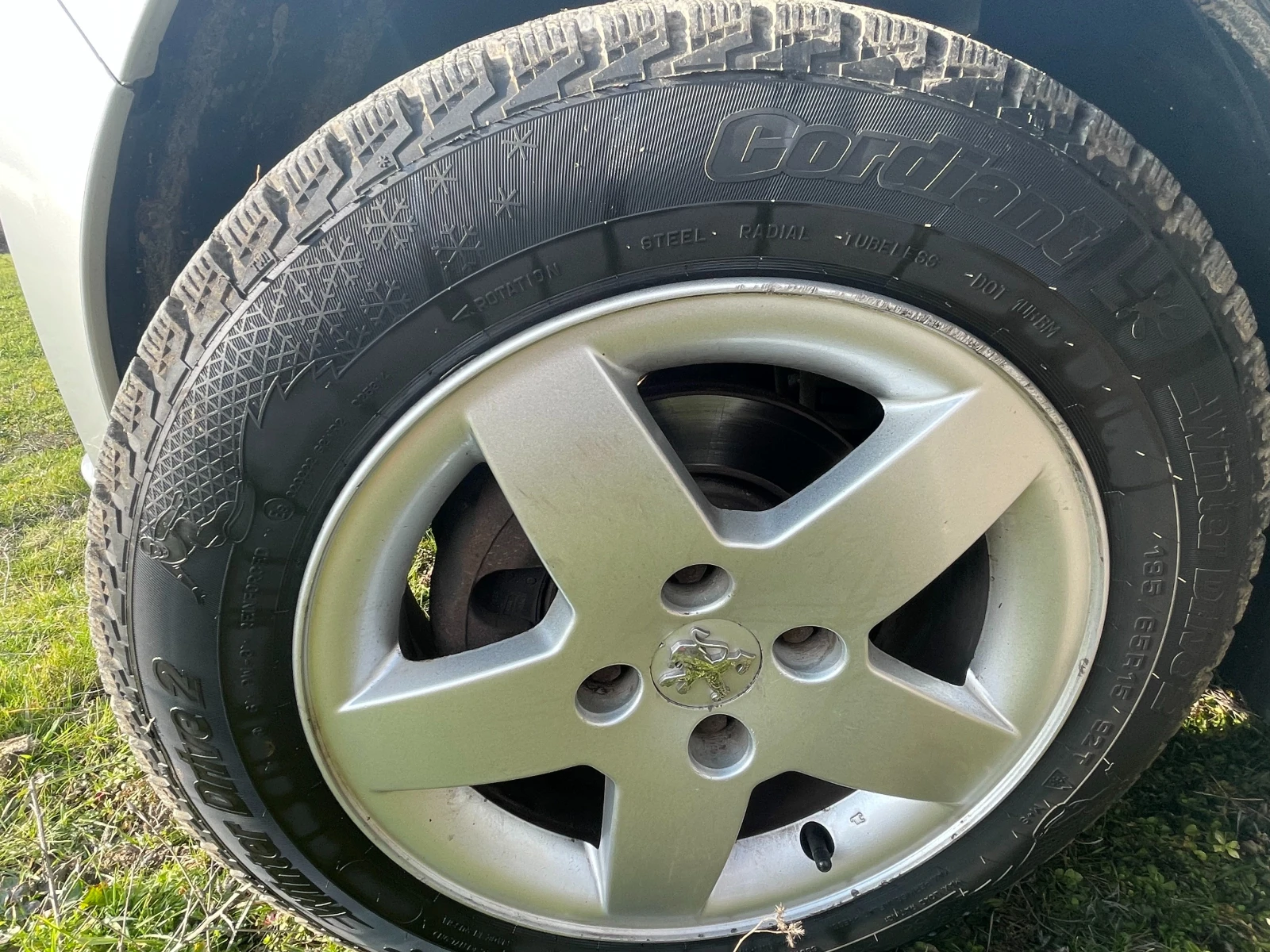 Peugeot 207, снимка 8 - Автомобили и джипове - 53737448