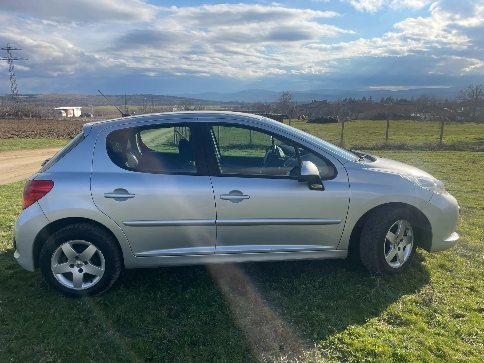 Peugeot 207, снимка 4 - Автомобили и джипове - 53737448