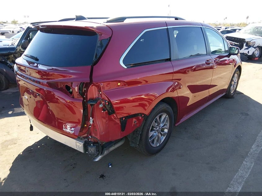 Toyota Sienna 2.5l Le, снимка 4 - Автомобили и джипове - 53937068