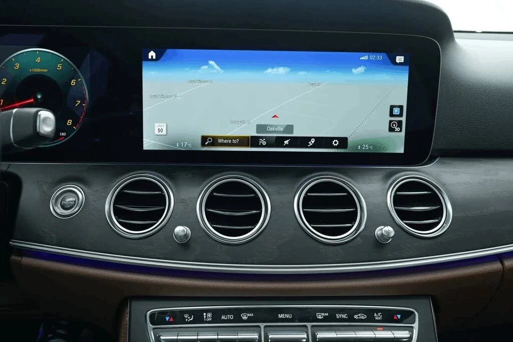 Mercedes-Benz E 350 4MATIC* АвтоКредит* (ЦЕНА ДО БГ), снимка 15 - Автомобили и джипове - 53966076