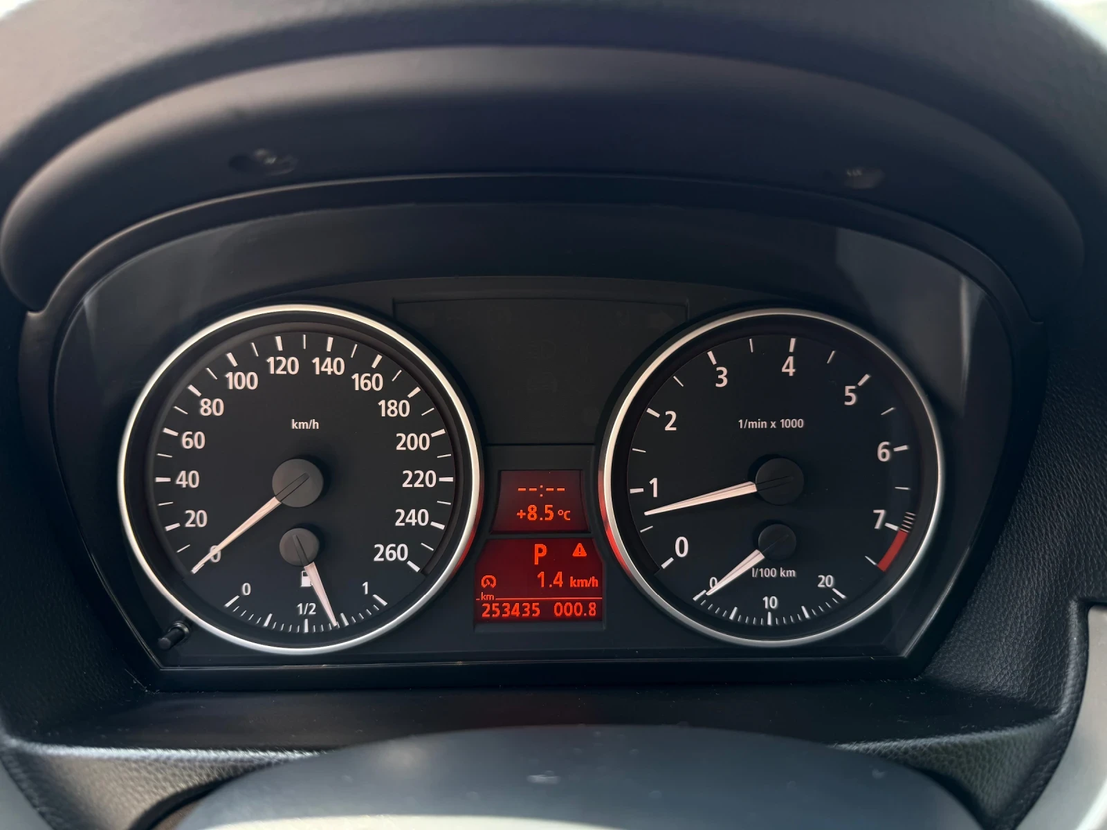 BMW 325 E90 / Автоматик / Навигация , снимка 9 - Автомобили и джипове - 54173858