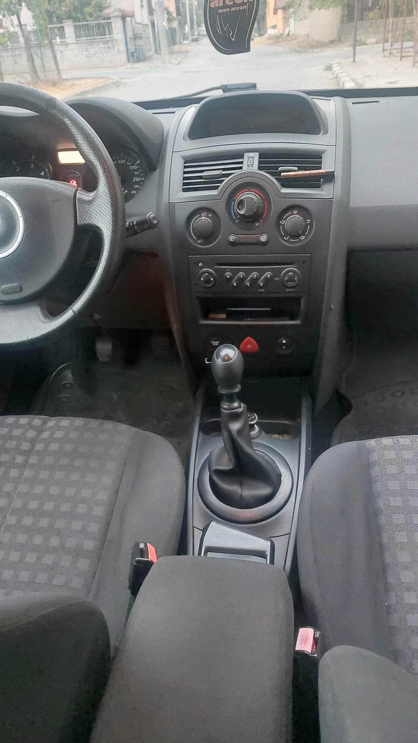 Renault Megane, снимка 4 - Автомобили и джипове - 54196770