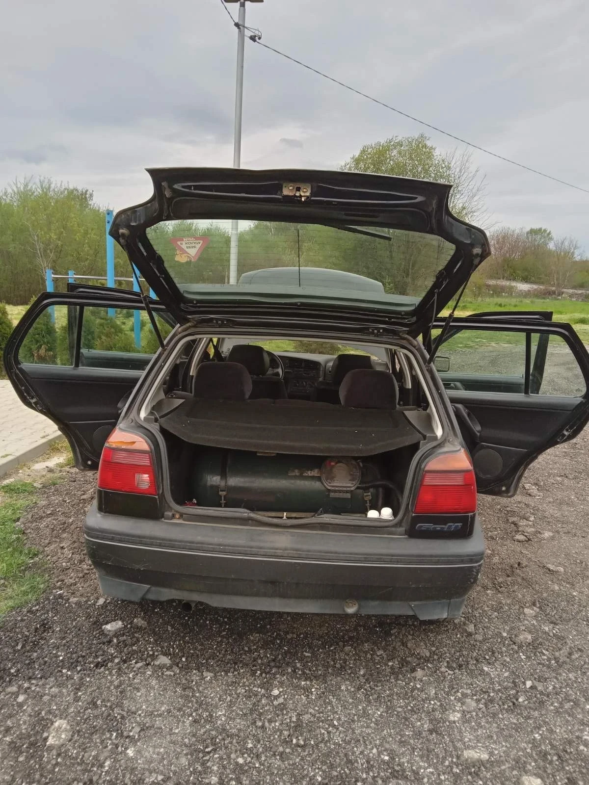 VW Golf Газ, снимка 9 - Автомобили и джипове - 54336169