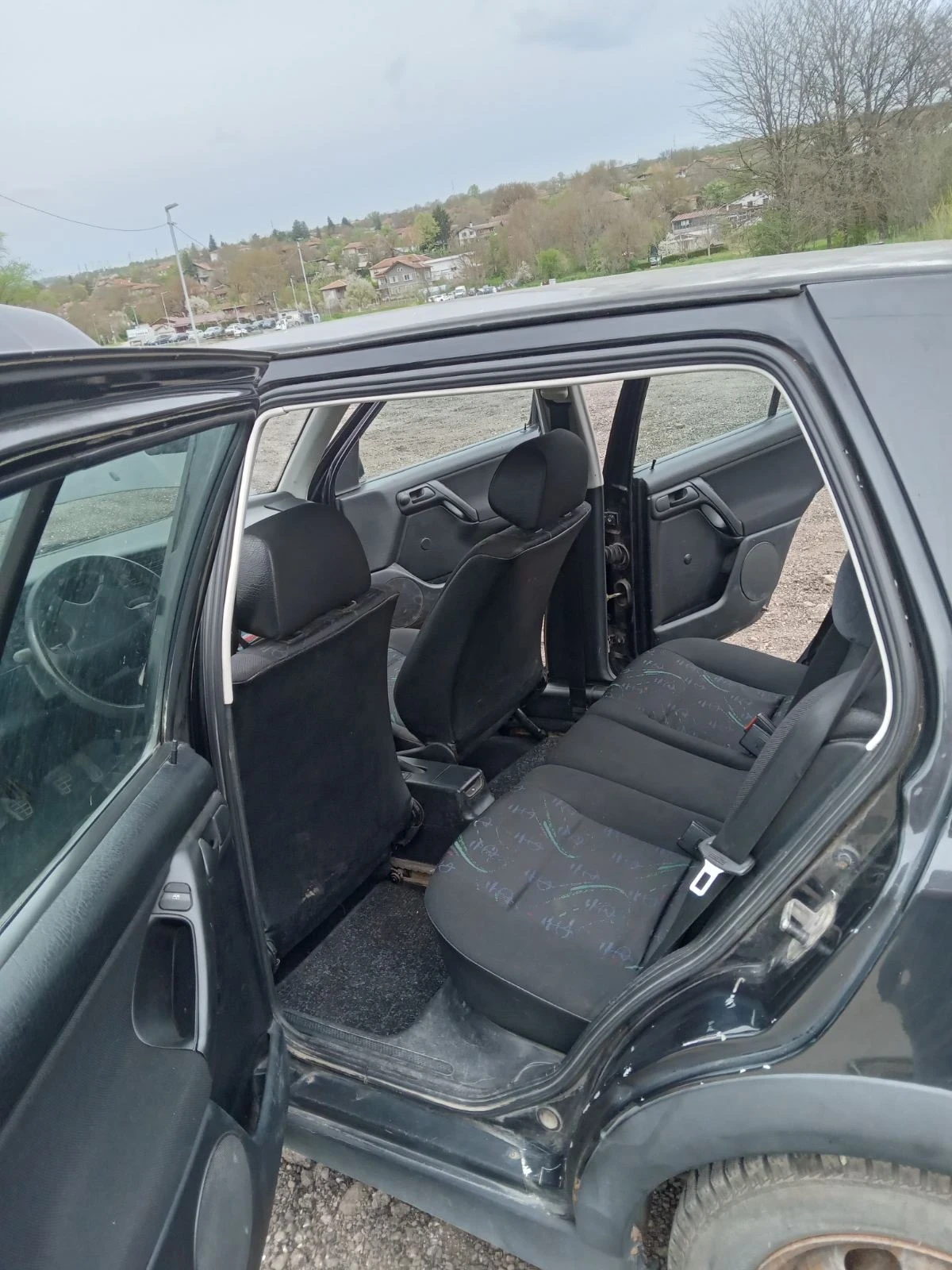 VW Golf Газ, снимка 5 - Автомобили и джипове - 54336169