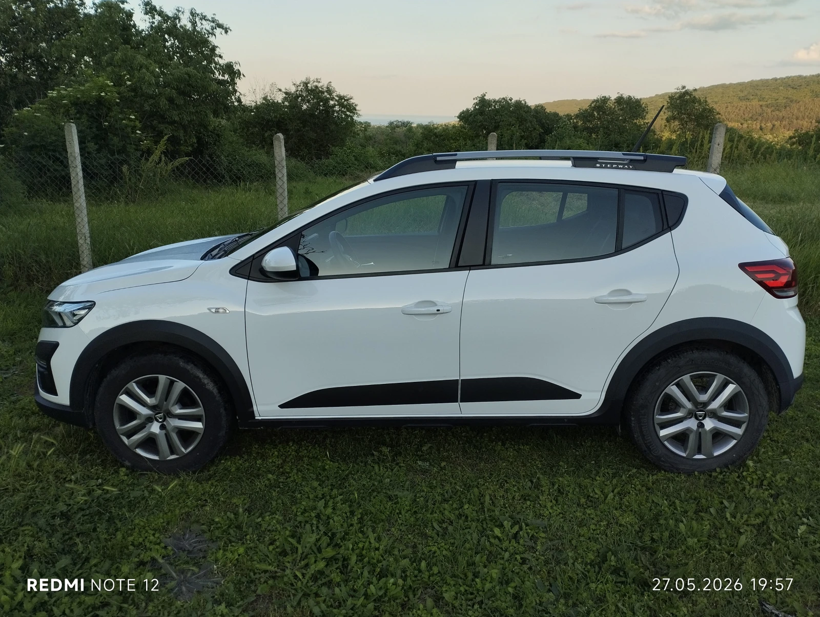 Dacia Sandero LPG, снимка 8 - Автомобили и джипове - 54808414